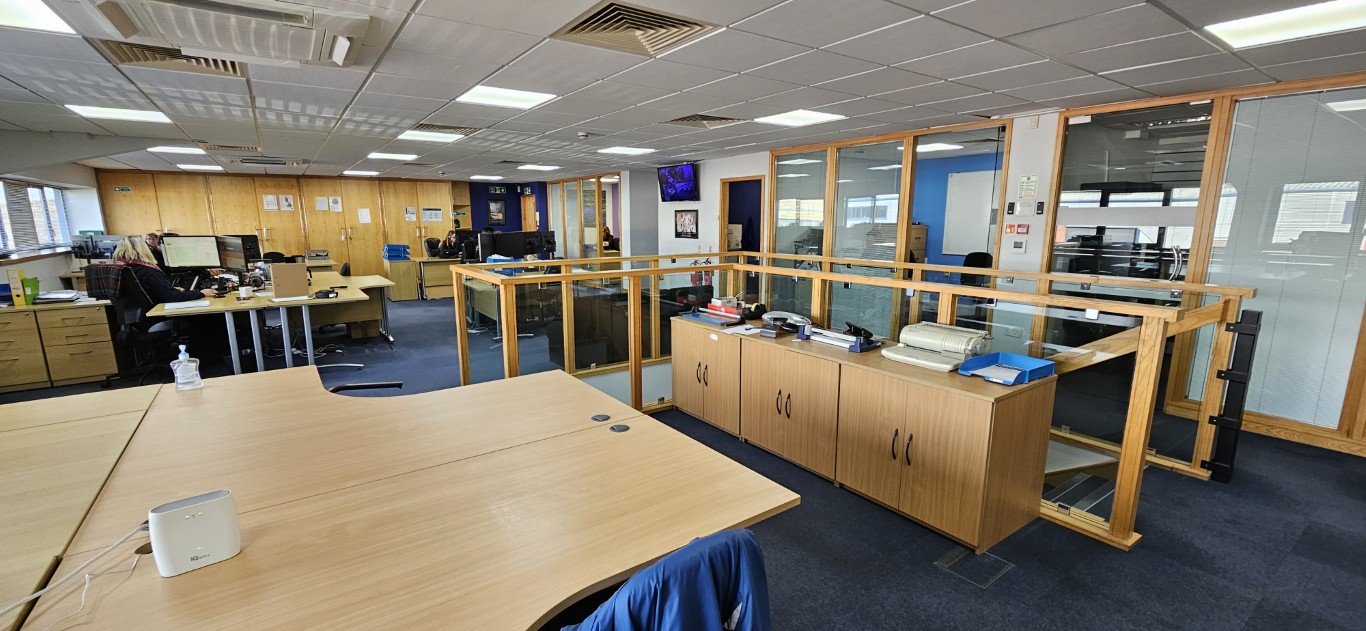 Office in Derby - photo 3